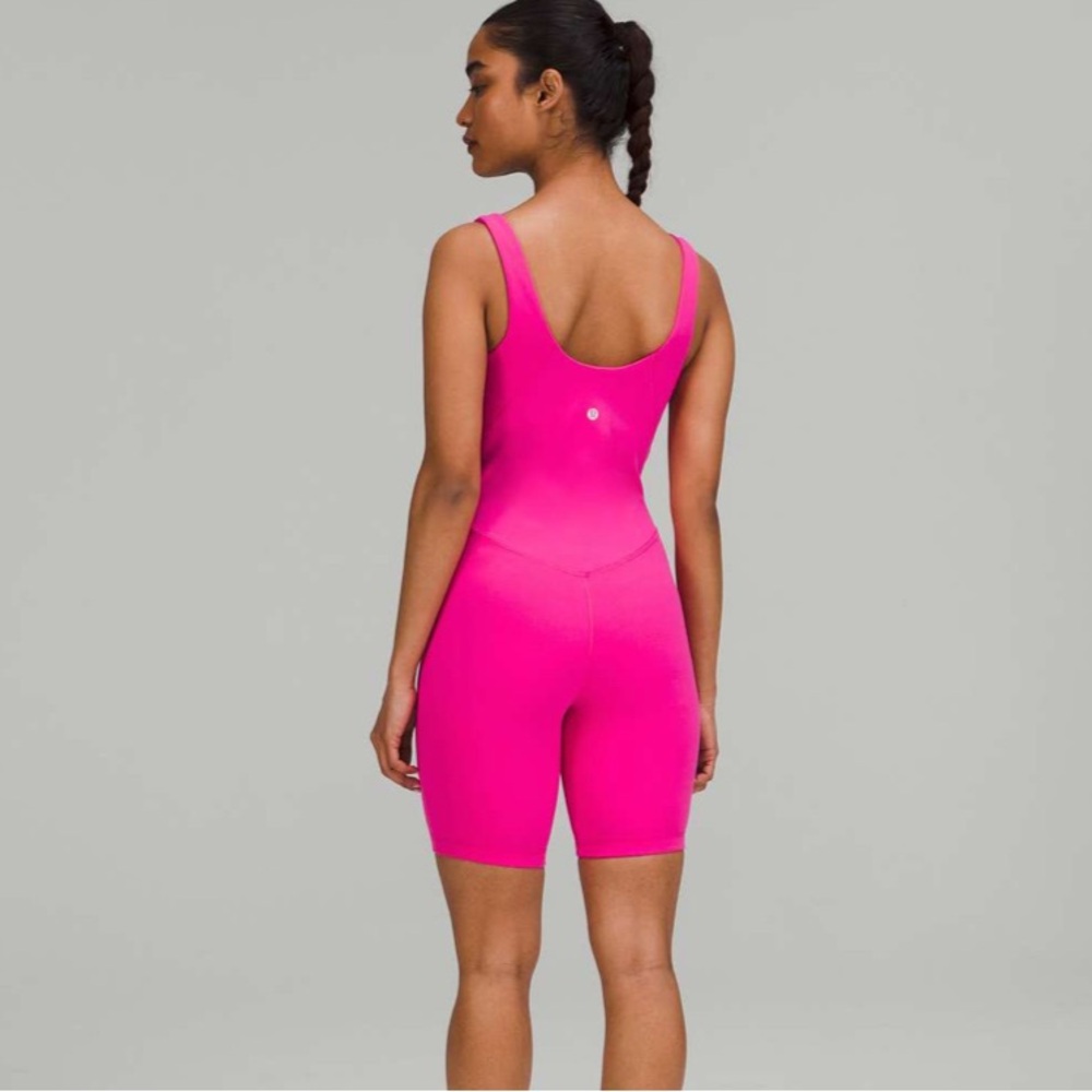 Lululemon Align Onesie 8"
Sonic Pink
